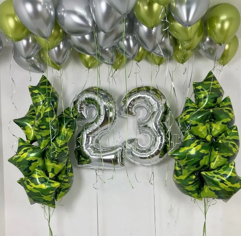 №9 Серебряные цифры «23» с камуфляжными звёздами и шарами под потолок — 23 февраля, Лавка Шаров Мытищи