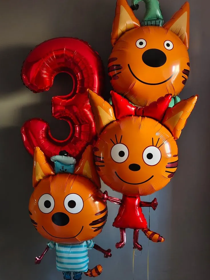 №6 Композиция из шаров с тремя котами и цифрой, красный — три кота, Лавка Шаров Мытищи